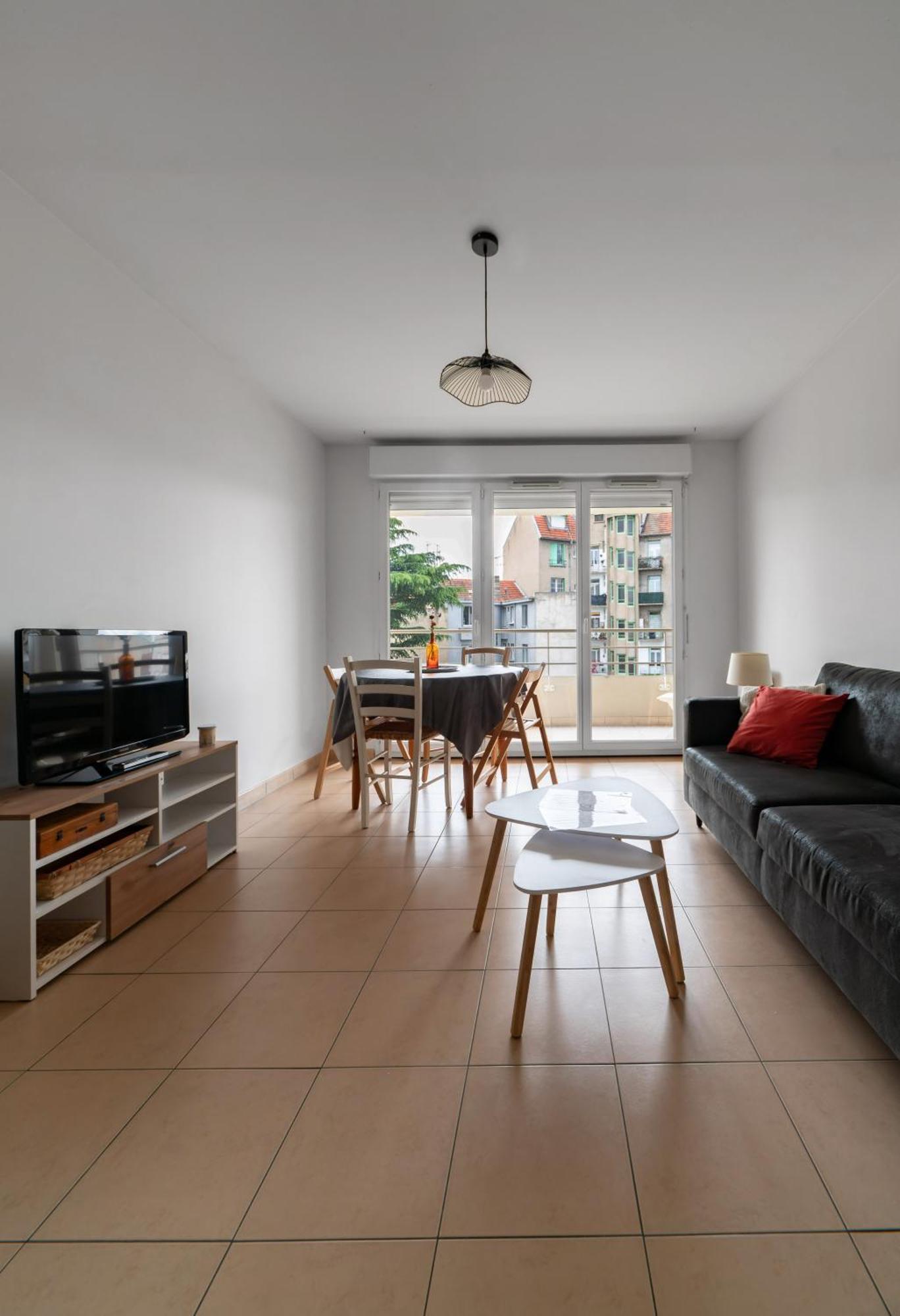 L'Eugenie - Appartement Design & Confort En Centre-Ville Vichy Exterior photo