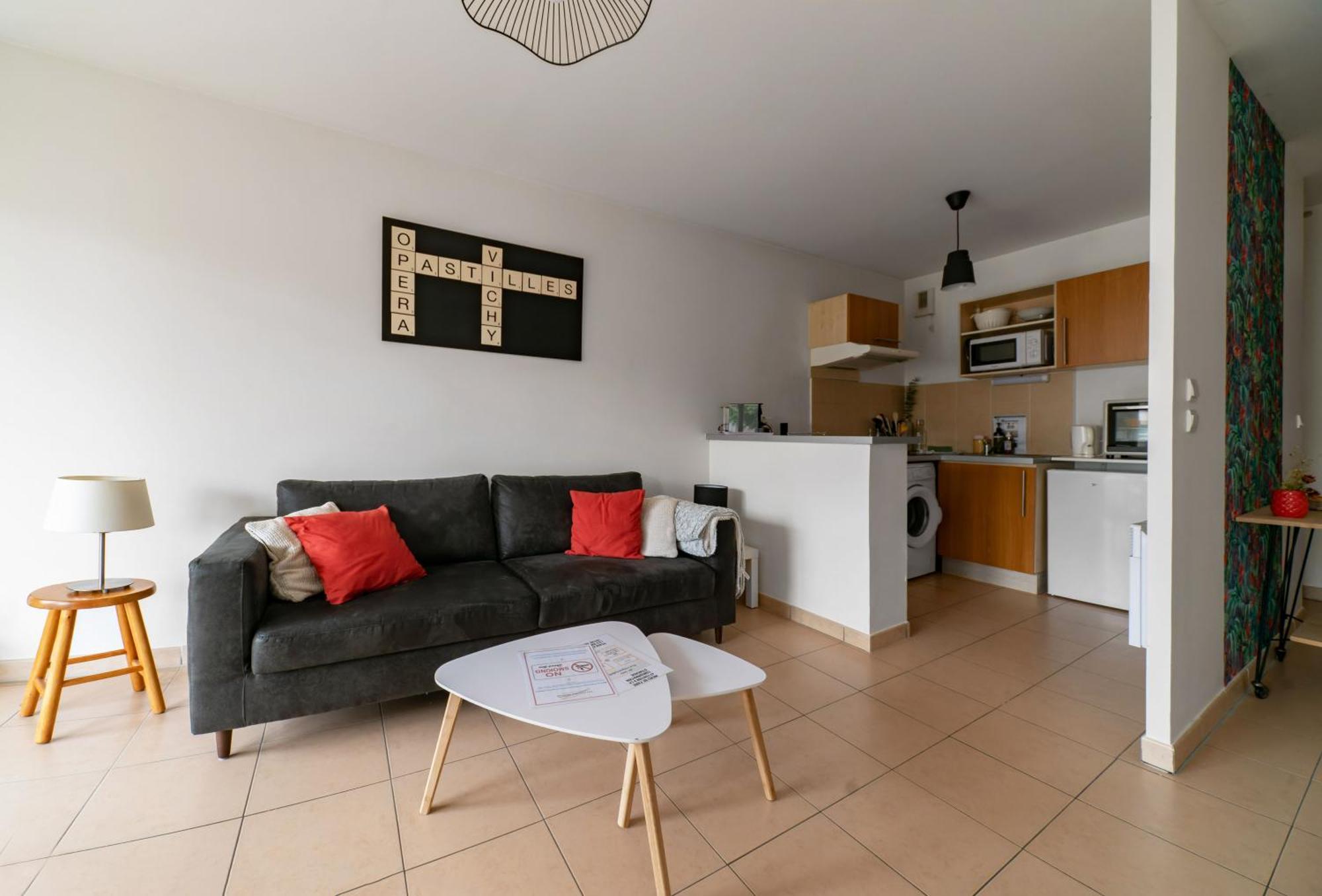L'Eugenie - Appartement Design & Confort En Centre-Ville Vichy Exterior photo
