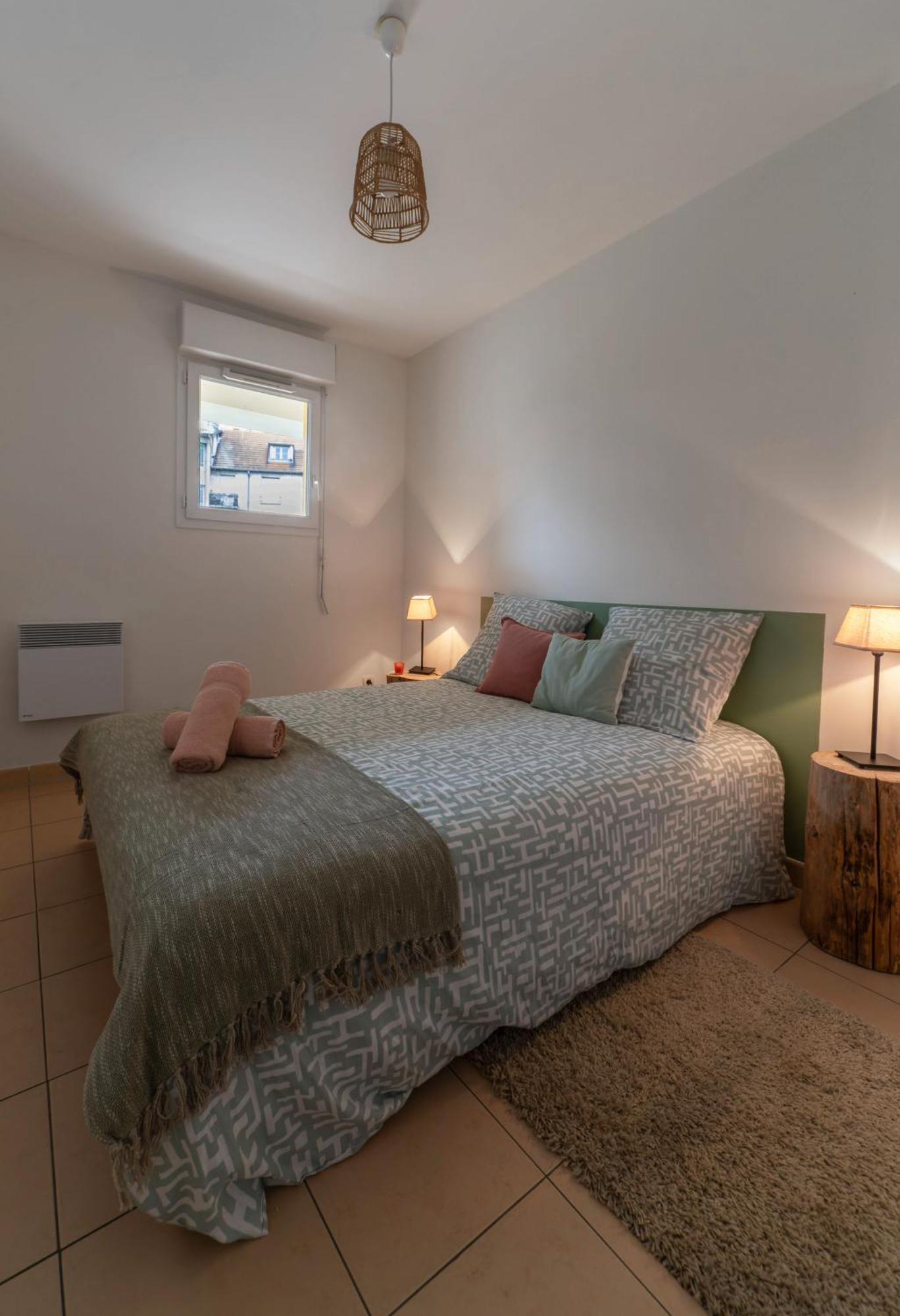 L'Eugenie - Appartement Design & Confort En Centre-Ville Vichy Exterior photo