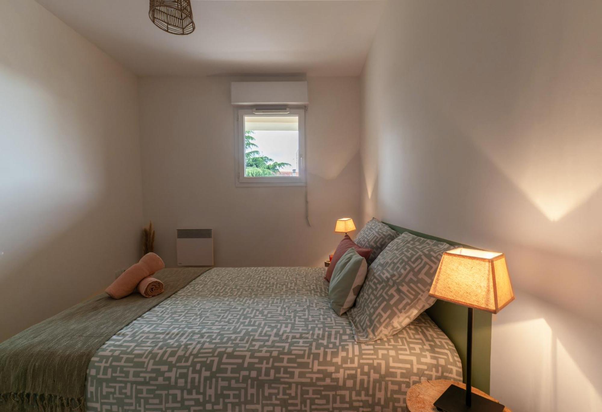 L'Eugenie - Appartement Design & Confort En Centre-Ville Vichy Exterior photo